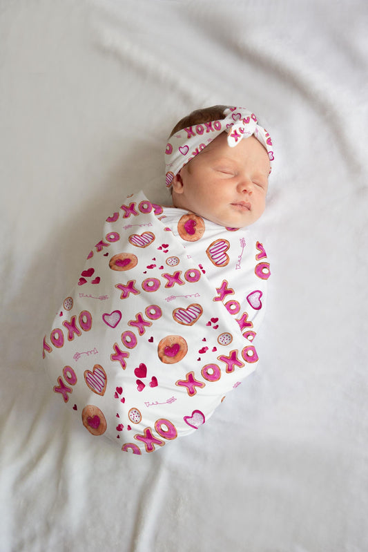 Valentine's Day Swaddle Set, XOXO Baby Blanket